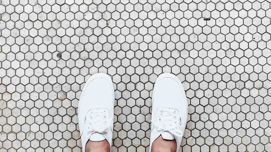 bathroom floor cleaning