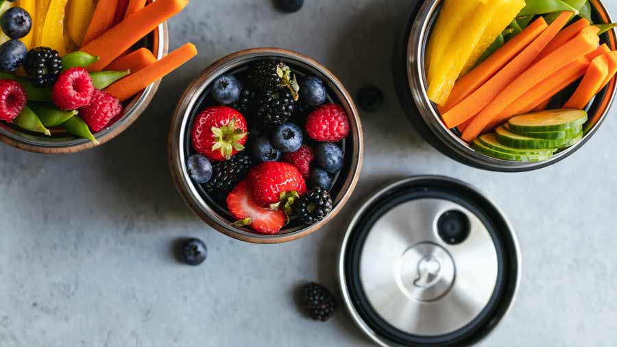 back lunches on reusable containers back lunches on reusable containers