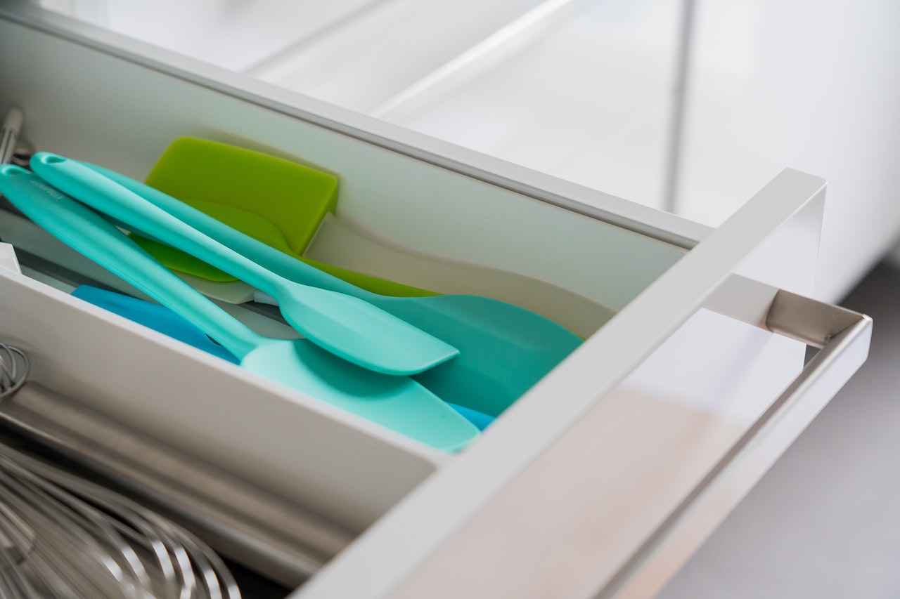 How to Clean Silicone